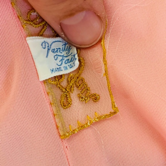 Vintage 1950s Vanity Fair Quilted  Bed Jacket S-M - Picture 9 of 10